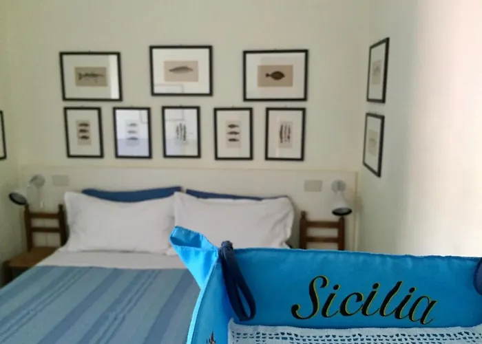 Cute With Sea View Giardini Naxos